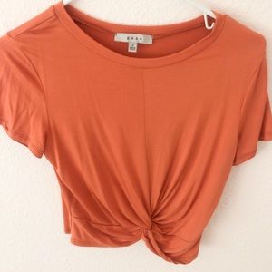 GAZE orange knot tee shirt-barely worn
